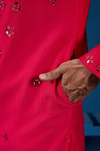 RANI VISCOSE SILK REAL MIRROR WITH THREAD EMBROIDERED WORK FESTIVAL MARRIAGE PARTY WEAR STRAIGHT MENS KURTA WITH PANT