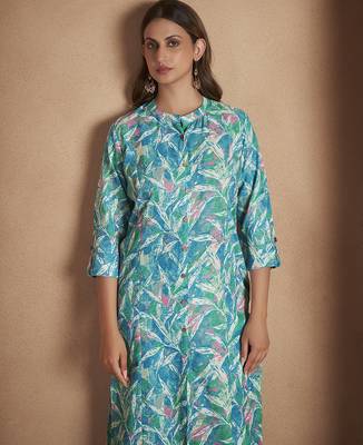 Blue floral printed cotton blend kurti 5