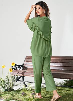 Olive green solid viscose rayon slub co-ord set 2