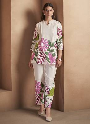 Off-white floral printed pure cotton / pocket included co-ord set 1