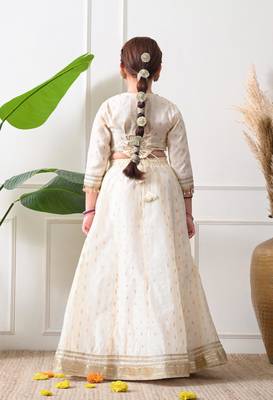 Girls off-white embroidered lehenga choli set with net dupatta 2