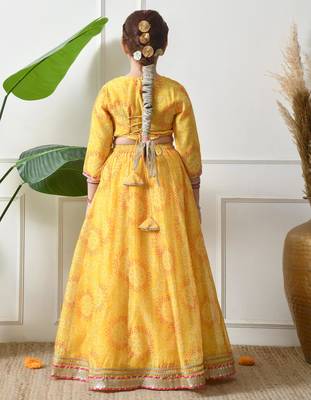 Girls yellow embroidered lehenga choli set with dupatta 2