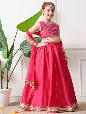 Girls rani pink embroidered lehenga choli set with dupatta 3