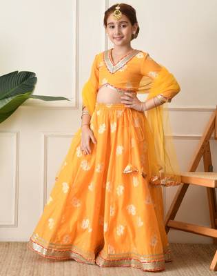 Girls mustard yellow embroidered lehenga choli set with net dupatta 3