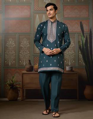 GREEN SILK PREMIUM THREAD & SEQUINS EMBROIDERED WORK WEDDING FESTIVAL PARTY WEAR STRAIGHT KURTA WITH JACKE AND PANT 7