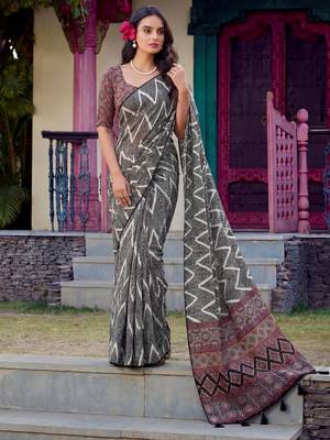 Stylish Black Digital Printed Crepe Casual Wear Saree With Blouse 3