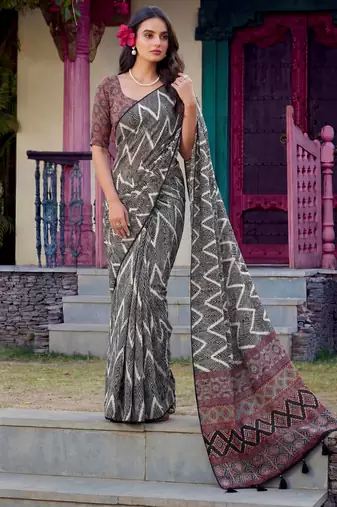 Stylish Black Digital Printed Crepe Casual Wear Saree With Blouse