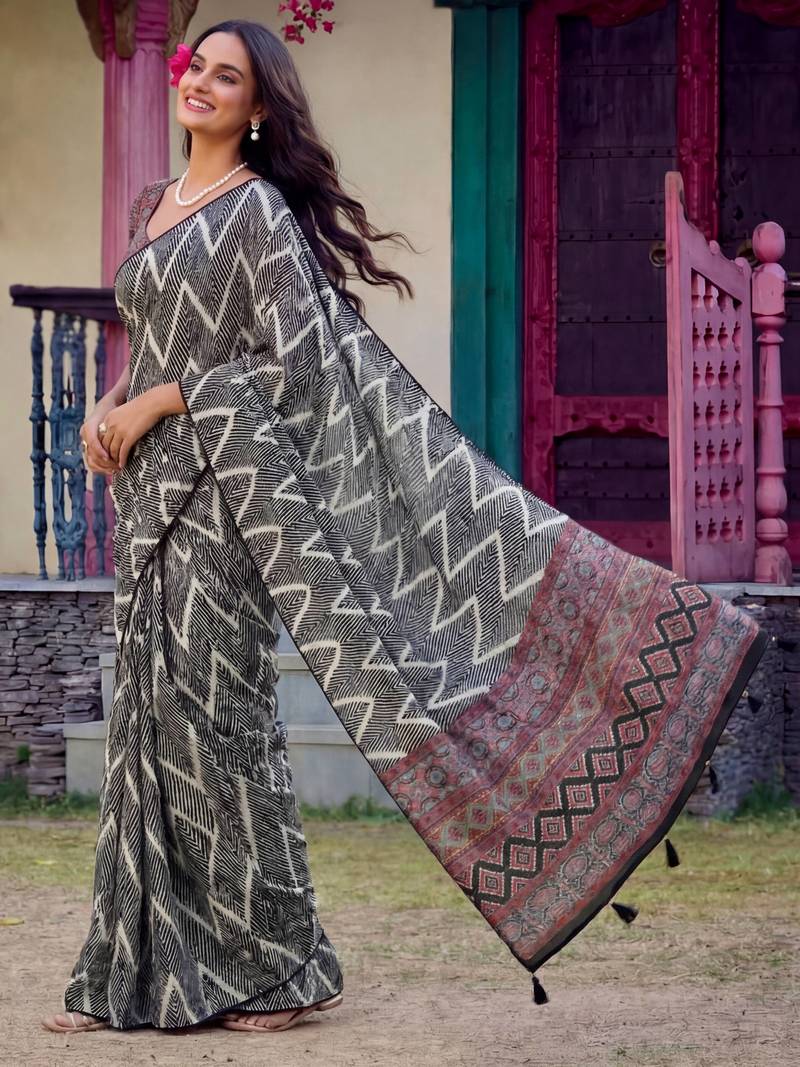 Stylish Black Digital Printed Crepe Casual Wear Saree With Blouse