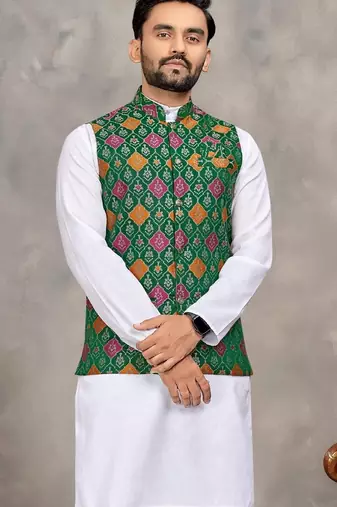 Green cotton straight kurta payjama & koti with jequard work