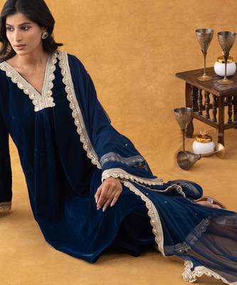 blue velvet suit set with gold embellished dupatta 3