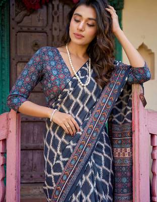Pretty Blue Digital Printed Crepe Casual Wear Saree With Blouse 5