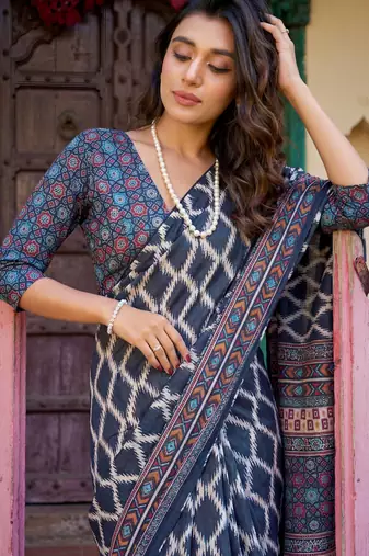 Pretty Blue Digital Printed Crepe Casual Wear Saree With Blouse