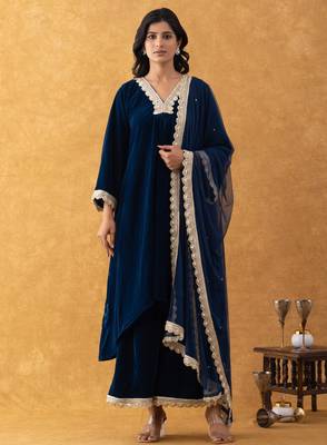 blue velvet suit set with gold embellished dupatta 4