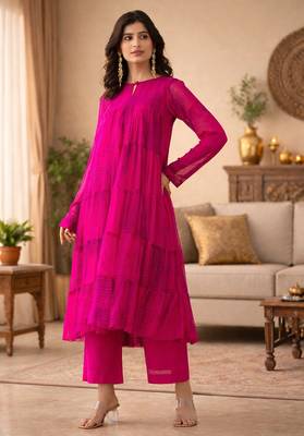 magenta embroidered kurta pant set 3