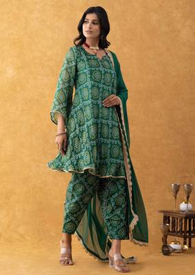green bandhani suit set with dupatta 3