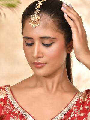 Gold-plated kundan maang tikka for women | bridal & head jewellery 1