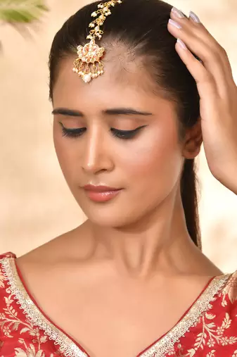 Gold-plated kundan maang tikka for women | bridal & head jewellery
