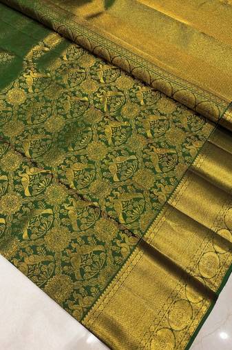 Green color Art Silk blend sarees with blouse