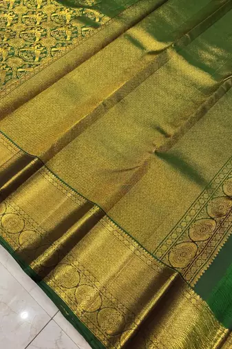 Green color Art Silk blend sarees with blouse