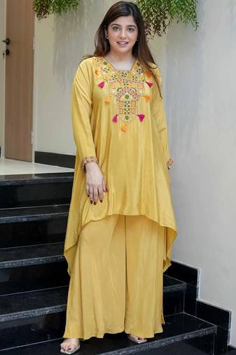 Yellow french crepe heavy thread embroidery work co-ord set