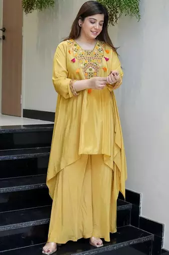 Yellow french crepe heavy thread embroidery work co-ord set
