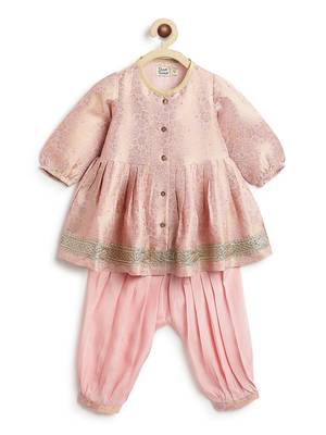 Pink embroidered brocade kurta set 2