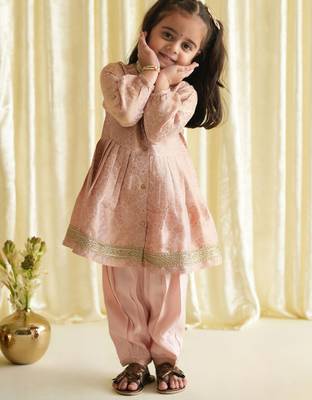 Pink embroidered brocade kurta set 1