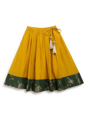 Yellow embroidered brocade lehenga set 5