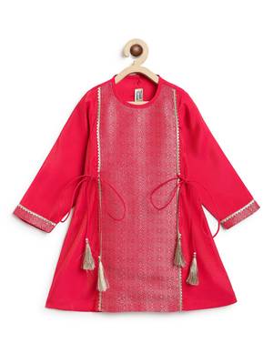Red embroidered brocade kurta set 3