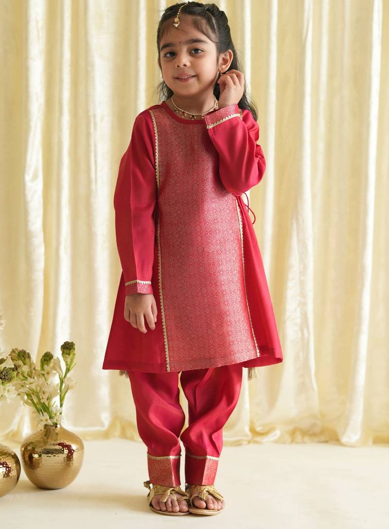 Red embroidered brocade kurta set