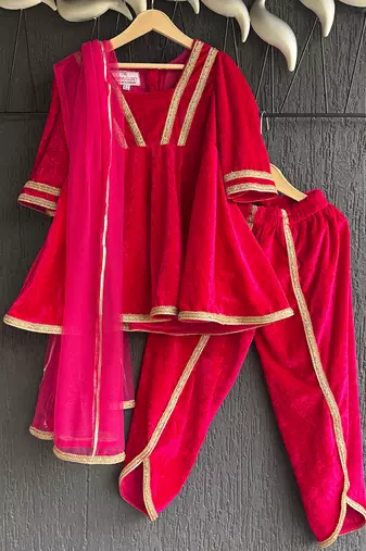 Red embroidered velvet kurta set