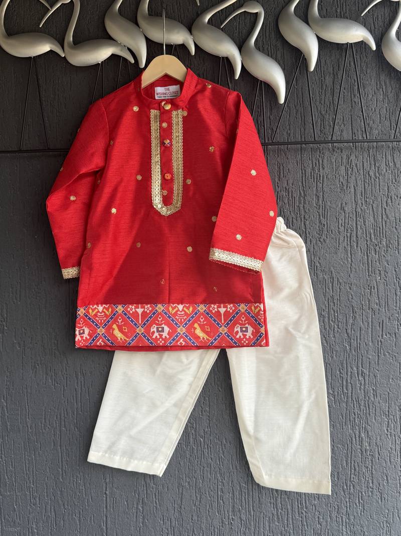 Red printed cotton kurta pyjama