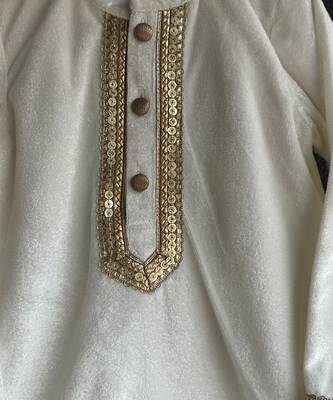 White embroidered velvet kurta pyjama 3