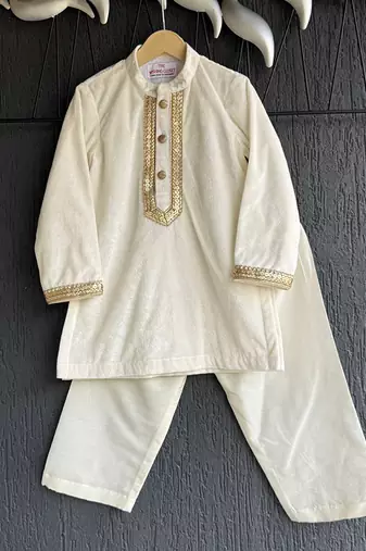 White embroidered velvet kurta pyjama