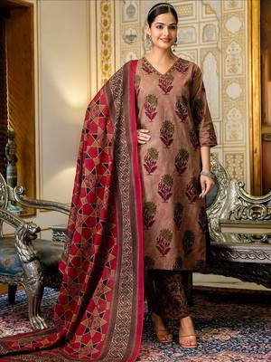maroon embroidered cotton kurta pant with dupatta 3