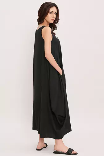 Black cotton dress