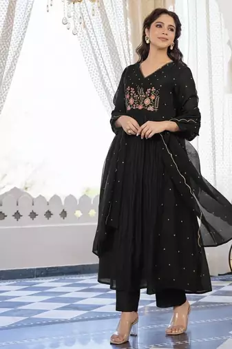 black embroidered cotton kurta pant with dupatta