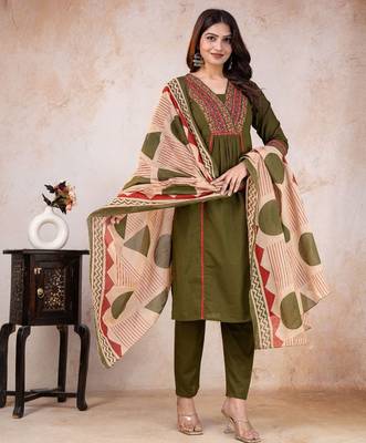 green printed cotton kurta pant with dupatta 2