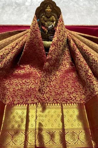 Red color art silk blend sarees with blouse