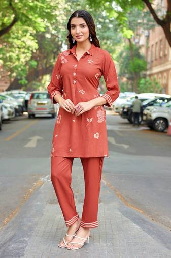 Printed Shirt Collar Top With Trouser