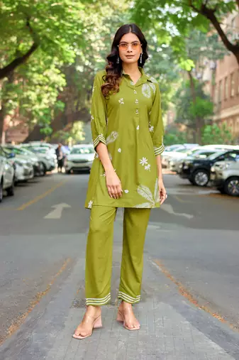 Printed Shirt Collar Top With Trouser