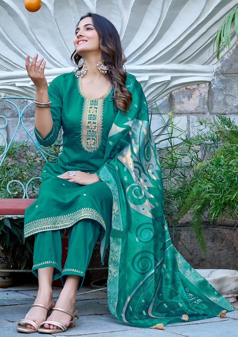 Floral Yoke Design Thread Work Straight Kurta With Trouser & Dupatta