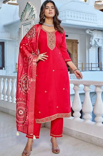 Floral Yoke Design Thread Work Straight Kurta With Trouser & Dupatta