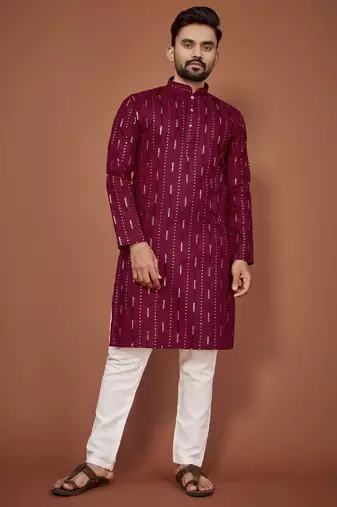Maroon embroidered cotton straight kurta