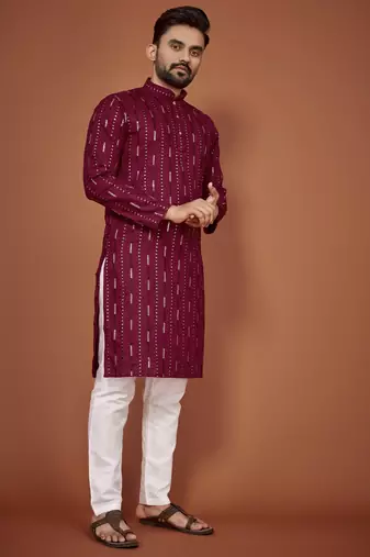 Maroon embroidered cotton straight kurta