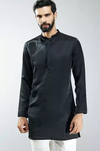 men silk kurta  solid mid-length kurta for wedding & festive wear