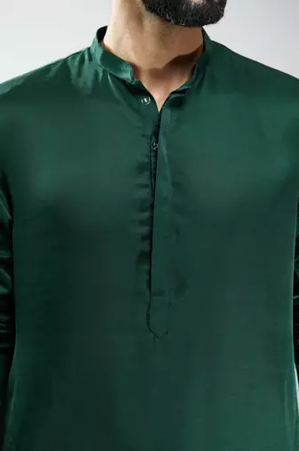 men bottle green silk kurta  solid mid-length kurta for wedding & festive wear