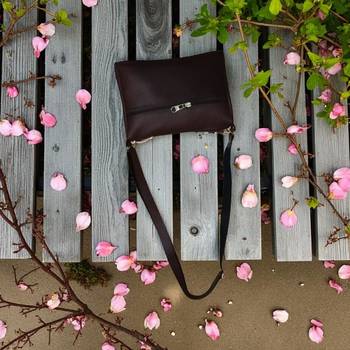 Women Brown Checks Sling Bag with Chain Strap Stylish Shoulder Bag 3