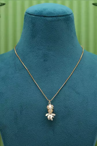 Gold color fashion chain pendant