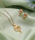 Gold color fashion chain pendant with earring